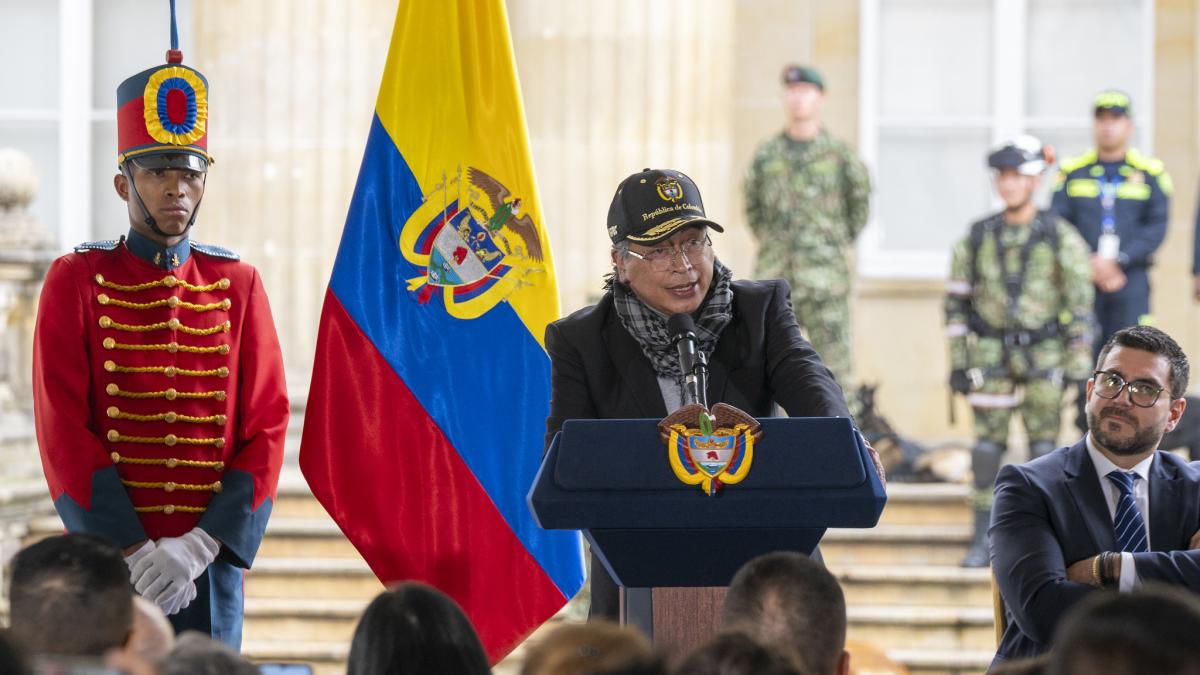 ‘La democracia siempre es una solución’