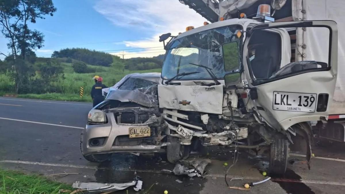 Son dos soldados muertos en estado de shock en el camión