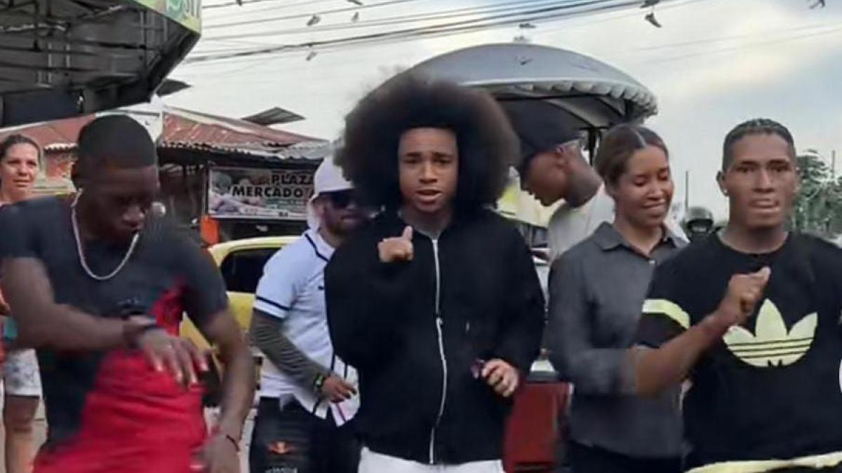 Con una poderosa salsa de baile, el bien conocido espesor Noel Robinson mostró su llegada a Cali
