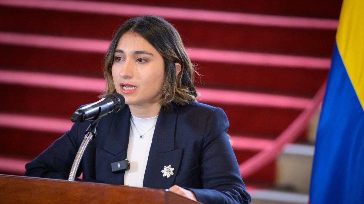 La secretaria de Estado Sarabia explica que Yolanda Villavicencio llegaría a un nuevo diputado que aún no se ha establecido