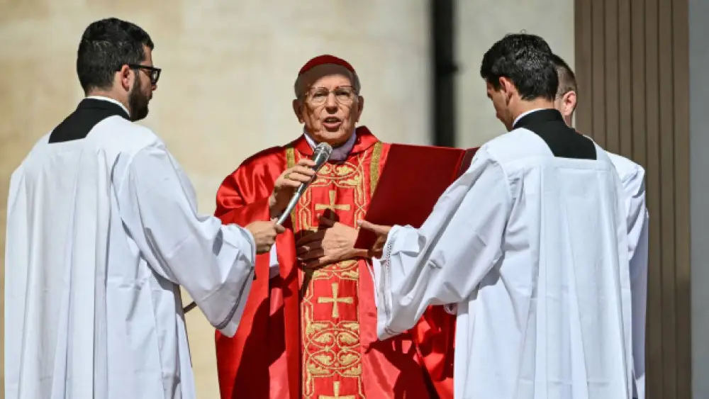 Papa Francis, ahora le pedimos que vaya por nosotros: Cardenal Batista RE