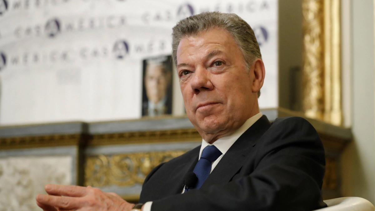 Crítica Juan Manuel Santos en “Paz completa”