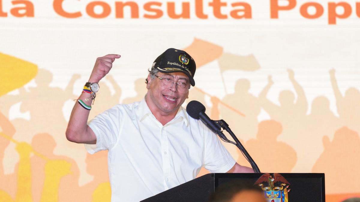 Lectura de las conversaciones del presidente Petro en soledad, el Océano Atlántico