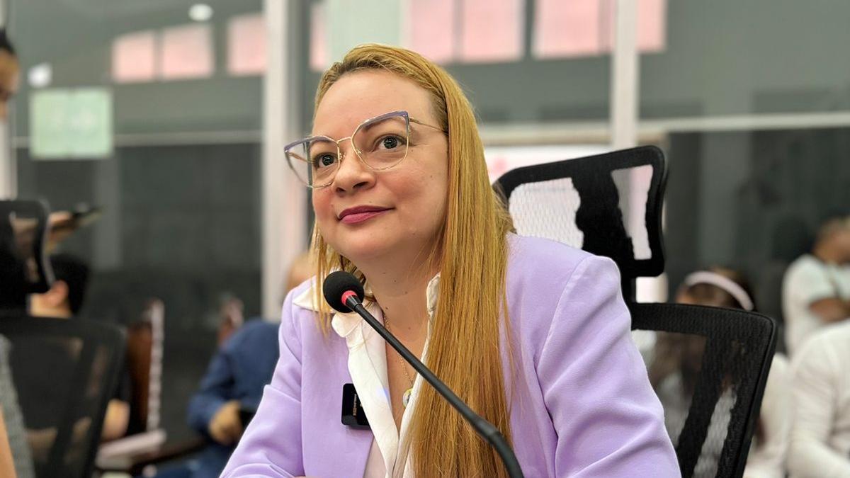El diputado Alejander Moreno condena la persecución política y sexual después del concepto desfavorable de la oficina del fiscal general

 – En la mira