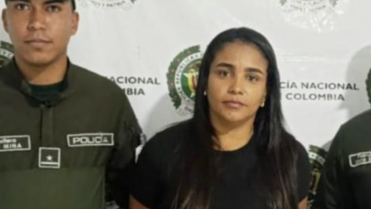 Capturan a una mujer que está tratando de abandonar el país con más de tres kilos