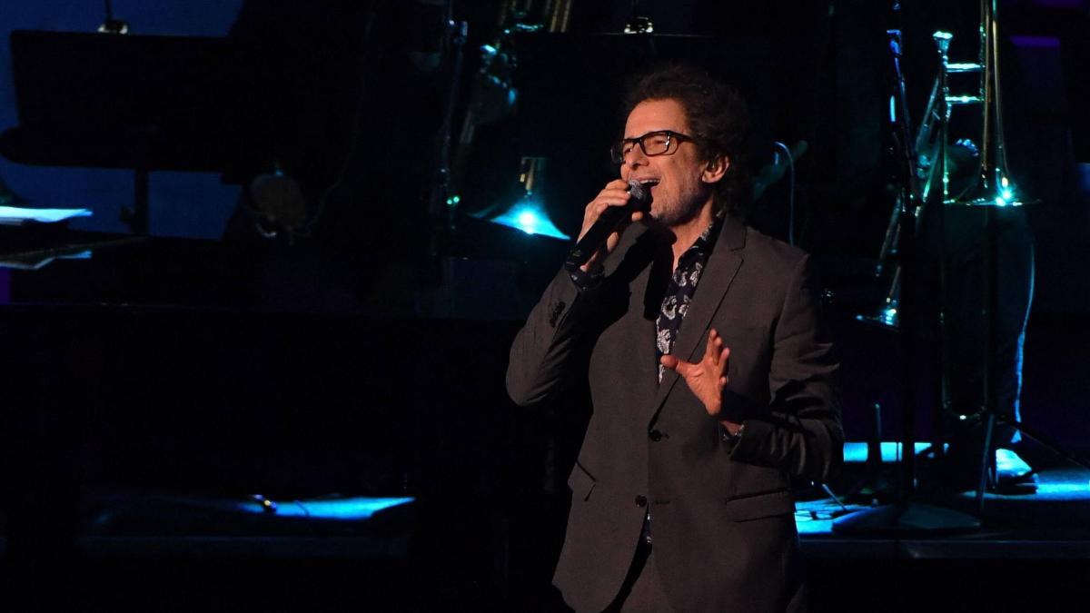 Andrés Calamaro fue animado en Manizales después de la controversia en Cali por sus comentarios a favor de las corridas de toros

 – En la mira