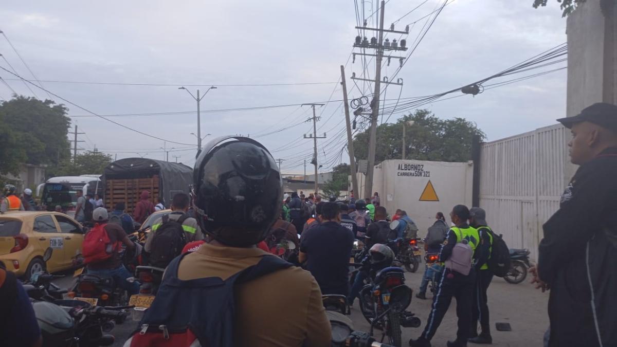Bloques y cierre temporal en varios cartas de cartas el primer día de la huelga nacional

 – En la mira