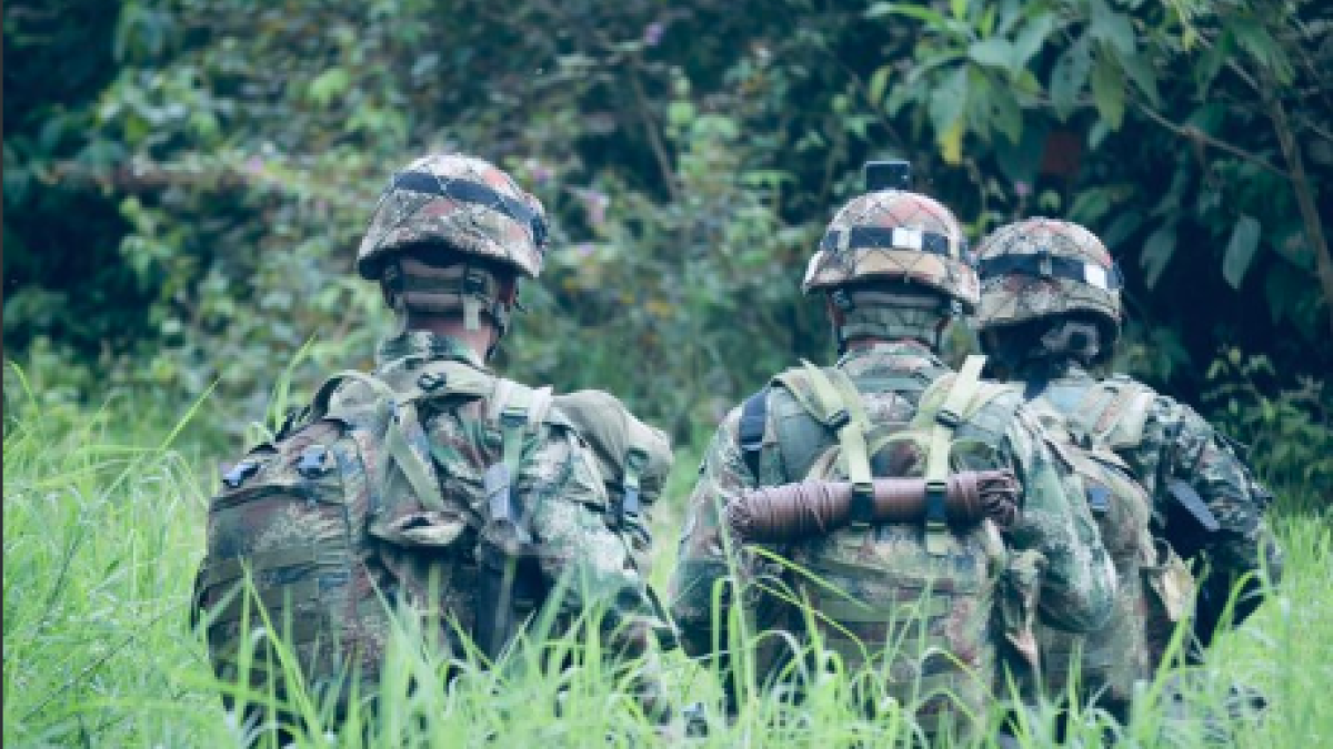 Fuertes confrontaciones entre disidentes de FARC y soldados del ejército nacional en el norte de Kauka dejaron al menos seis civiles heridos

 – En la mira