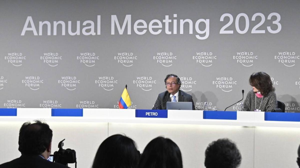 Eventos internacionales en los que carecía el presidente Petro, según el ex canciller