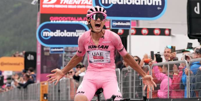 Isaac del Toro triunfa en la etapa 17 y refuerza su ‘Maglia’ Rosa

 – En la mira