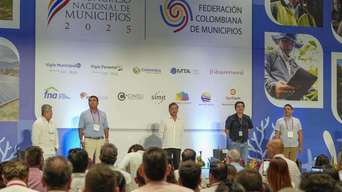 “La mano fiscal fue juzgada”, el presidente Petro, después de reclamar al alcalde de Fedemunicipal