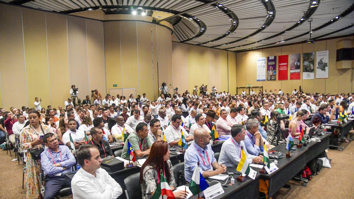 Los alcaldes reiteran su llamado a la adopción de la ley de la cumbre federal