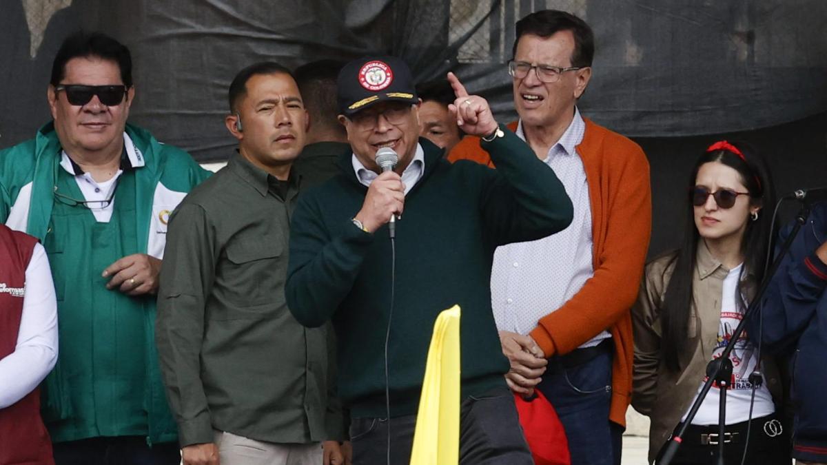 “Por lo tanto, han dejado que 60,000 colombianos desaparezcan”