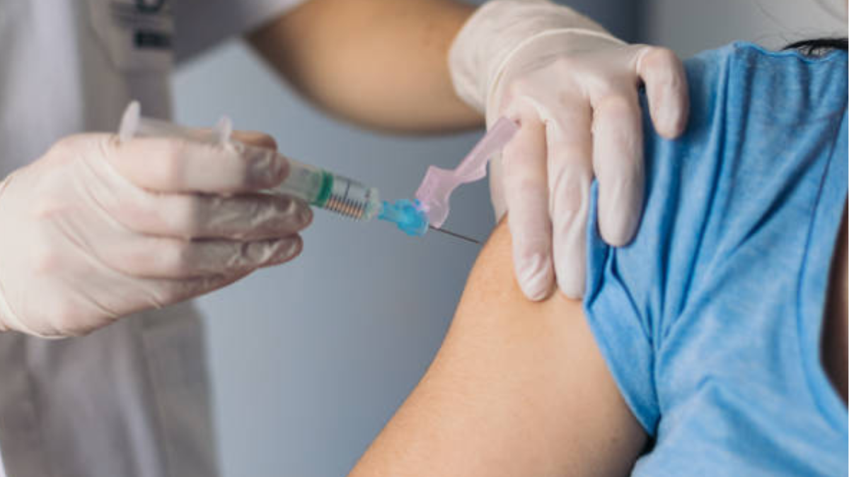 Una cadena falsa en las redes con una supuesta parte de la vacuna de fiebre amarilla que circula en absoluto

 – En la mira