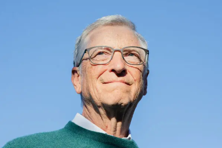 Here’s a revised title with synonyms:

“Bill Gates anunció que contribuiría con sus bienes para afrontar la humanidad: desafíos adicionales.”