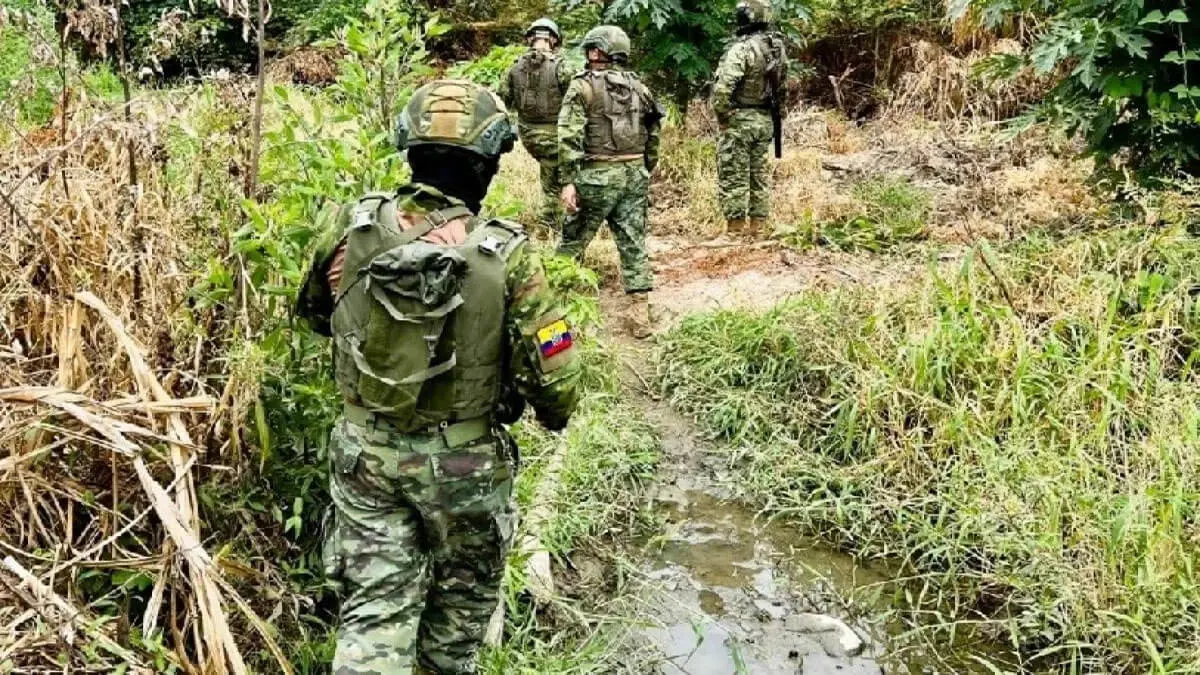 Once militares de Ecuador murieron durante batallas con disidentes de FARC
