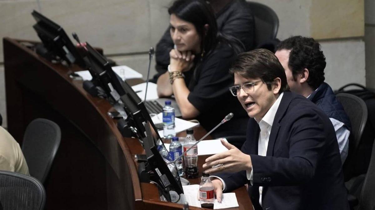 El fiscal general realizó investigaciones si Miguel Uribe y se negó a registrar entre el contrabando de drogas

 – En la mira