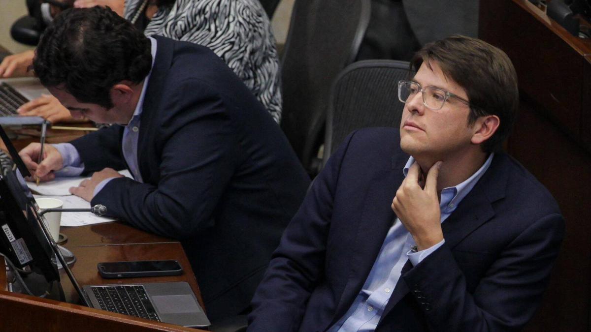 Las autoridades de Valle del Cauca se unieron a sus votos para rechazar el ataque al senador de Turbay Miguel Uribe

 – En la mira
