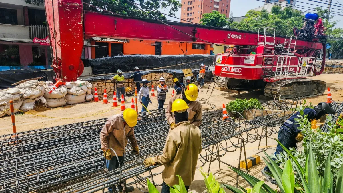 Barranquilla comienza a cerrar carreteras debido a la dirección de 85 street stream y pavimento en la carrera 50

 – En la mira