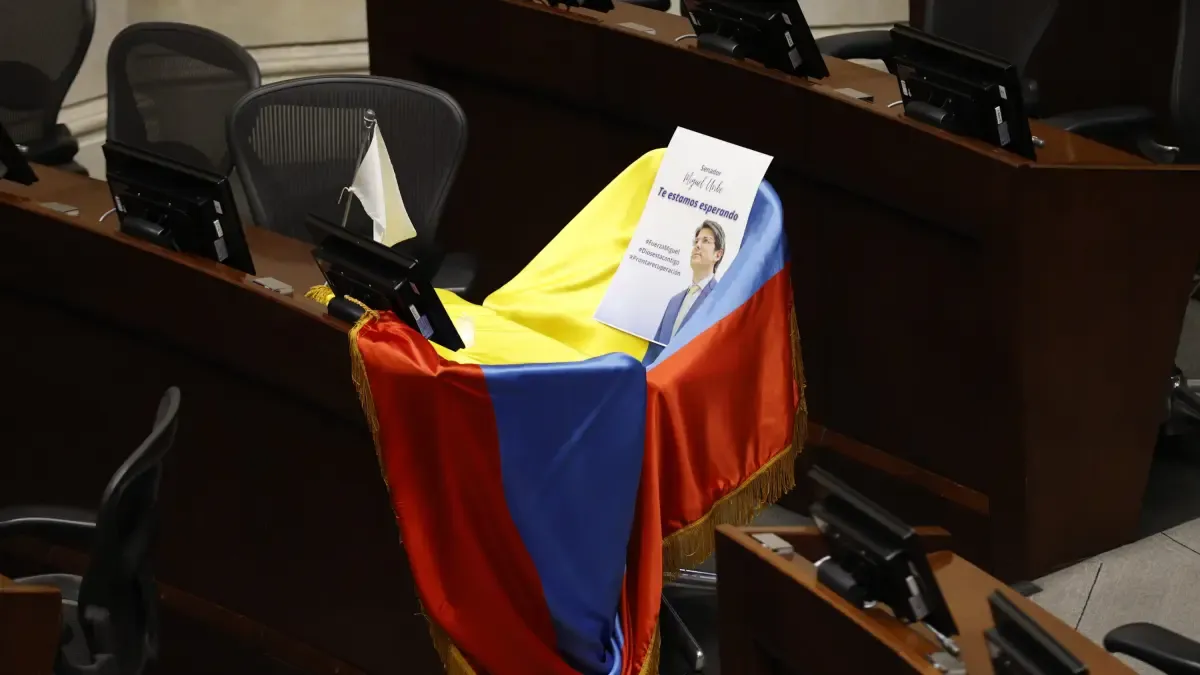 Los desafíos para la democracia tras el atentado contra Miguel Uribe Turbay, a menos de un año de las elecciones – En la mira