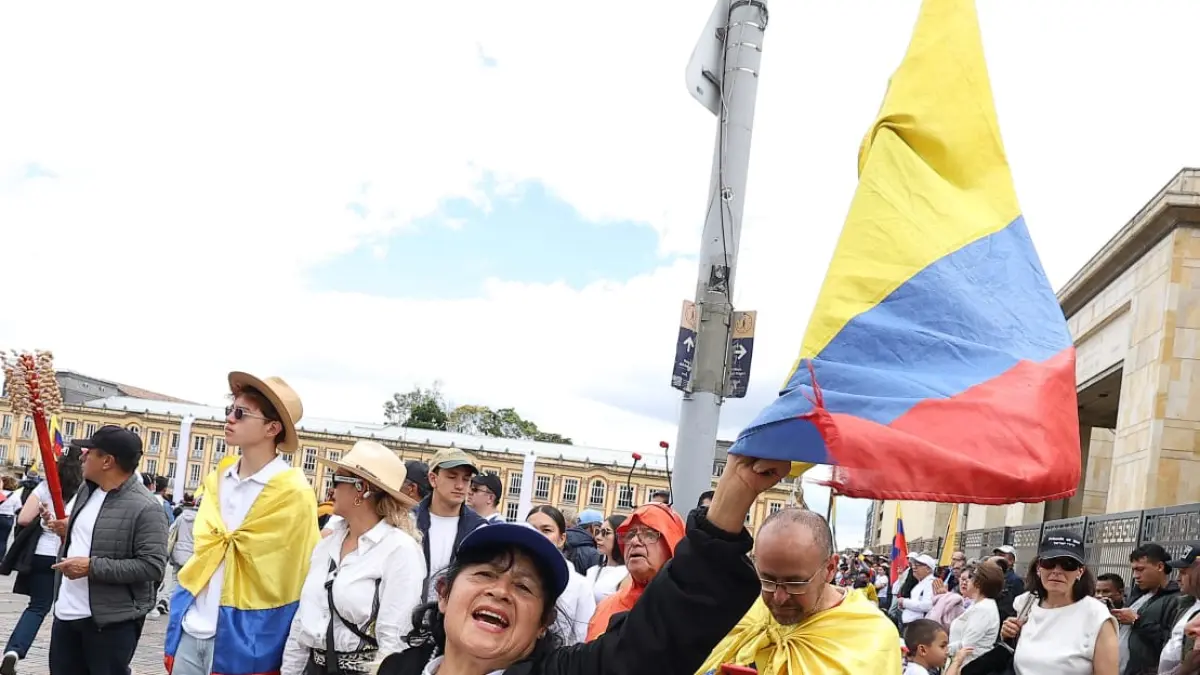 Los manifestantes vienen a los lugares de la compresión final en Bogotá y otras ciudades

 – En la mira