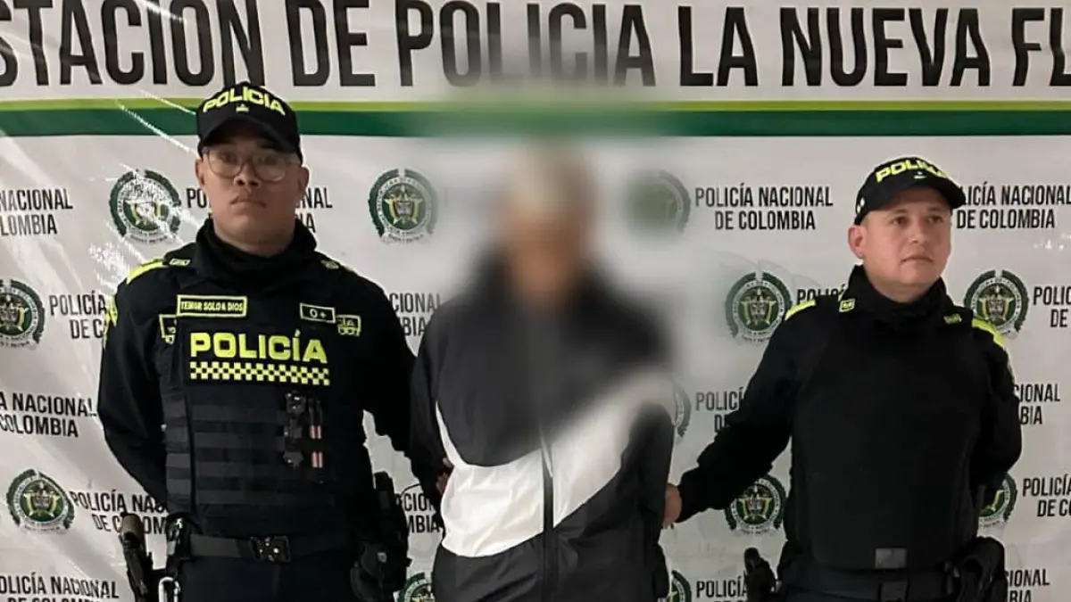 El terror de la tienda de Cali se enamoró de los robos: entró con un casco, pero distribuyó el mismo atuendo en cada robo

 – En la mira