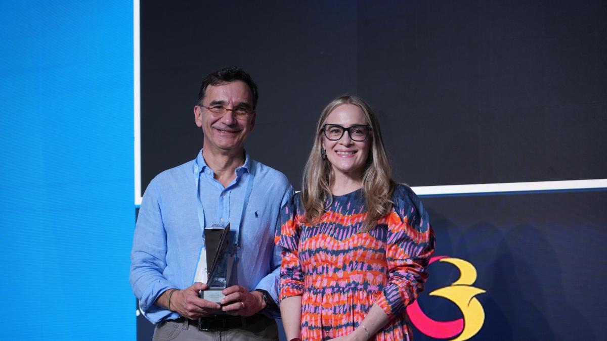 Banco de Bogotá recibe el Premio Flor Ángel Gómez para el Programa de Educación Financiera

 – En la mira