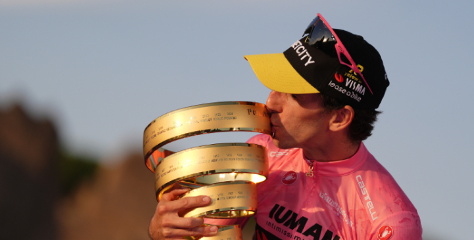 El británico Simon Yates gana el giro italiano por primera vez

 – En la mira