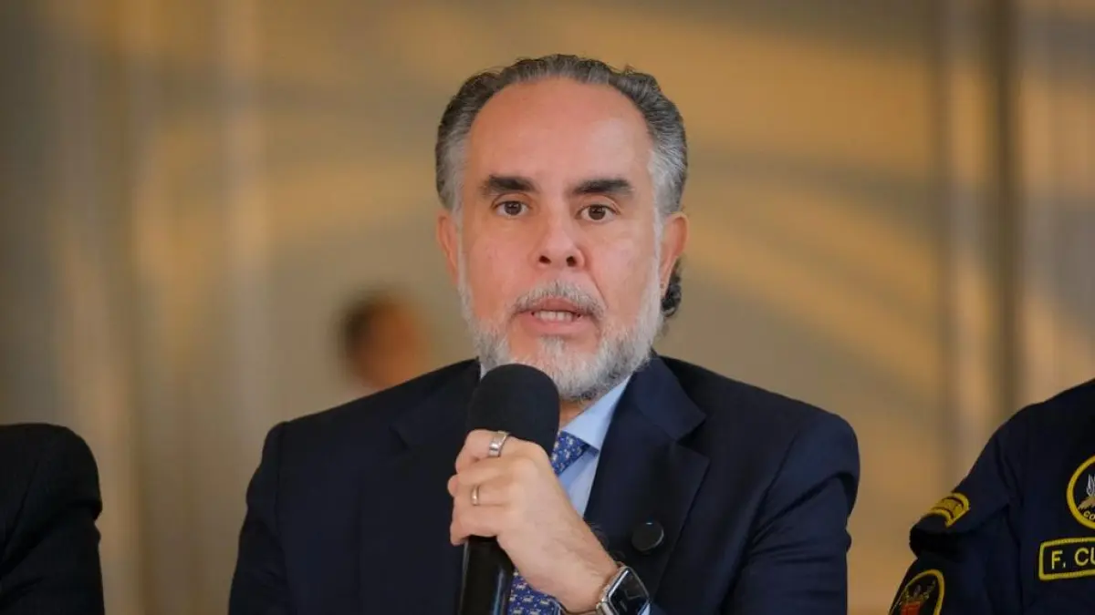 Armando Benedetti responde a la aprobación de las reformas de pensiones y dice que falta la culpa del tribunal: “espera”

 – En la mira