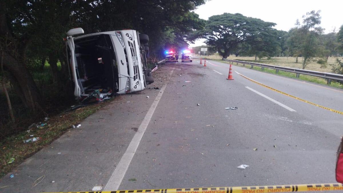 Ella fue la más joven que fue al torneo escolar en fútbol y murió en un accidente de autobús en Valle.

 – En la mira