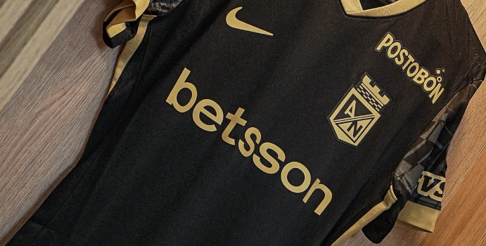 El Atlético Nacional Estrella confirmó su partida del club

 – En la mira