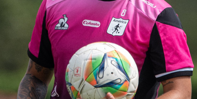 Idol de América de Cali vive un mal momento de fútbol

 – En la mira