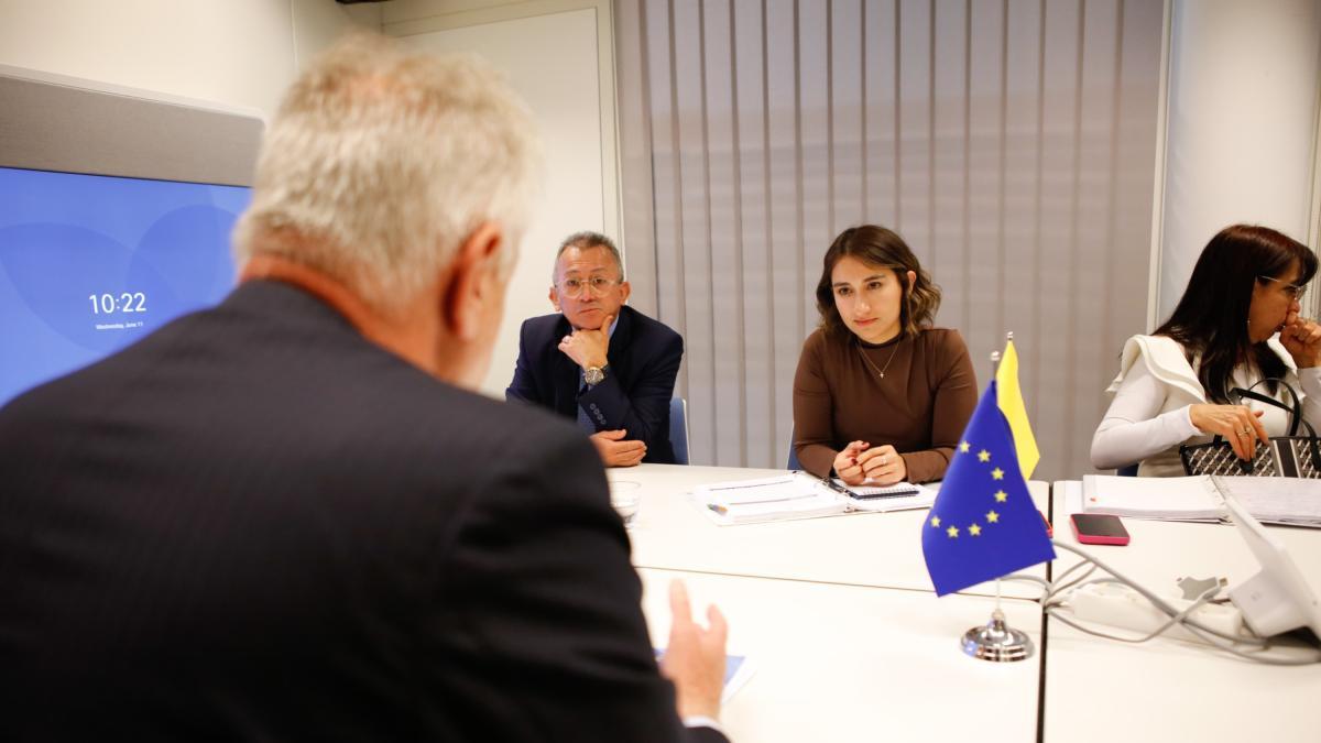 La Unión Europea apoyó la posible transferencia de un proyecto de vigilancia electoral a Colombia para 2026

 – En la mira