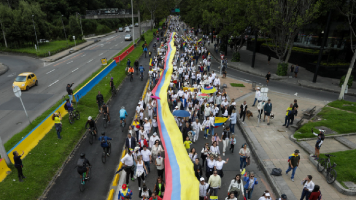 Marchas por todo el país después de un ataque contra Turbay Miguel Uribe

 – En la mira