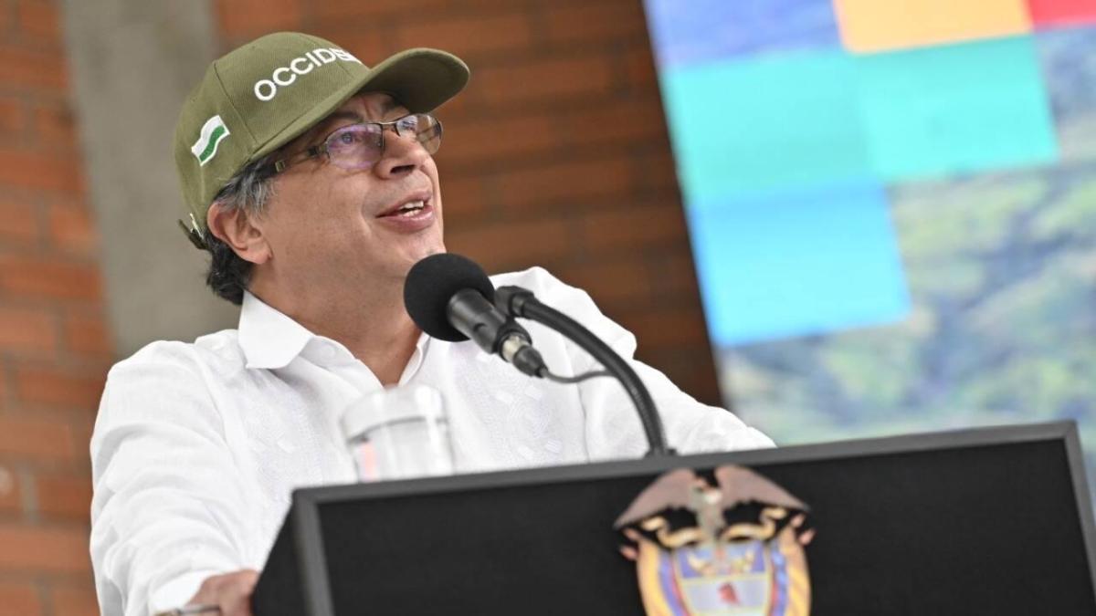 Ocho partidos políticos rechazan la intención del presidente Petro de solicitar una consulta popular por directiva

 – En la mira