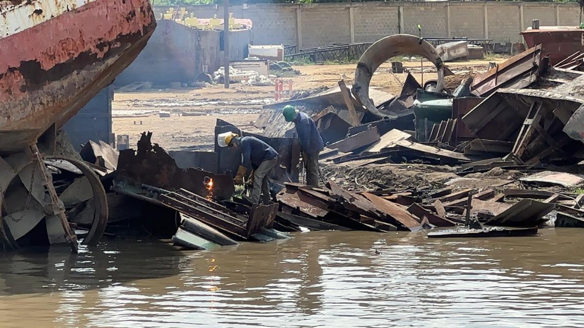 Por lo tanto, el reciclaje y la limpieza de viejos vasos progresan en la Bahía de Cartagena en respuesta a la oración

 – En la mira