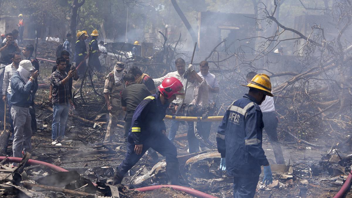 No hay sobrevivientes en los accidentes aéreos en la India; Hay más de 300 muertos

 – En la mira