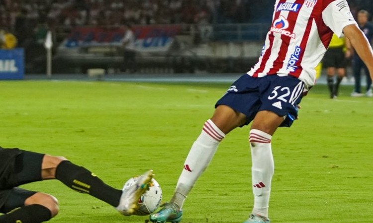 Mourinho tomará crack del junior: desarman a Alfredo Arias

 – En la mira