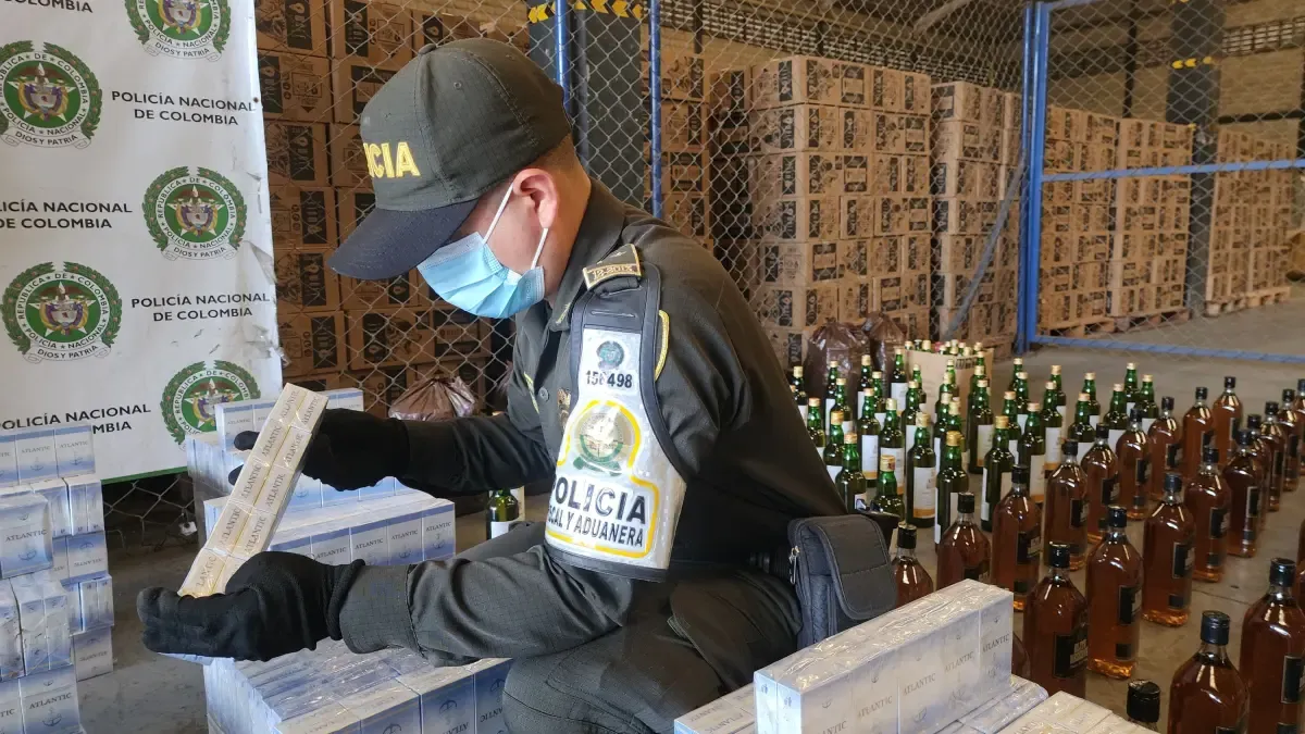 cigarrillos por una sentencia y alcohol ilegal por valor de más de $ 200 millones

 – En la mira