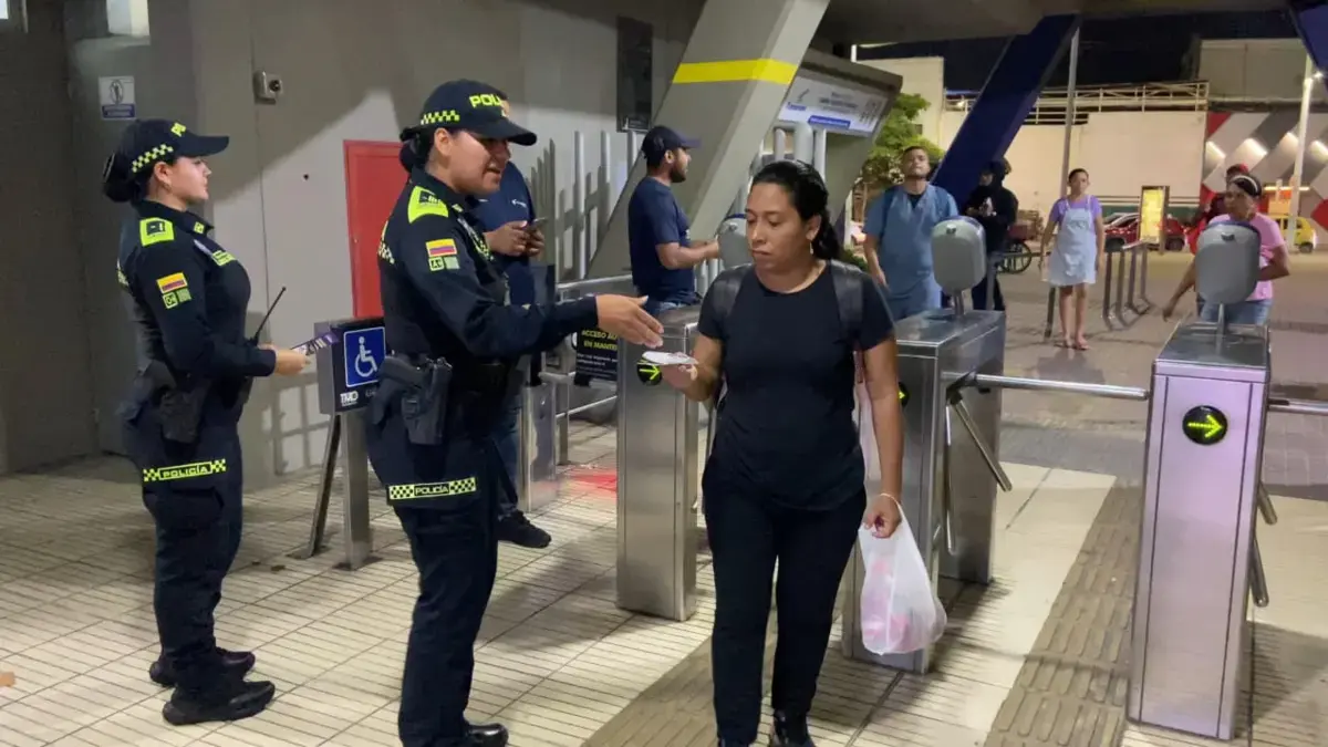 Barranquilla fortalece el transporte seguro para las mujeres después de casos de violencia; Purple Patrol fortalece los accesorios y las rutas de atención

 – En la mira