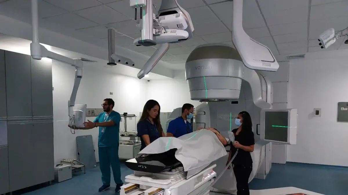 En Bucaramanga, crean un nuevo sistema de radioterapia, que según los expertos será menos sesiones y de manera más eficiente: es tecnología.

 – En la mira