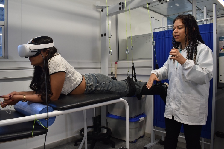 La Universidad Bolivarian Pontifische crea un sistema de rehabilitación inspirado en la terapia del agua y la realidad virtual, 

 – En la mira