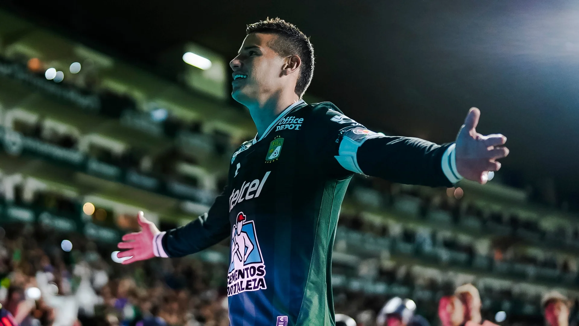 James Rodríguez brilla con puerta y apoyo en la MX –  League

 – En la mira