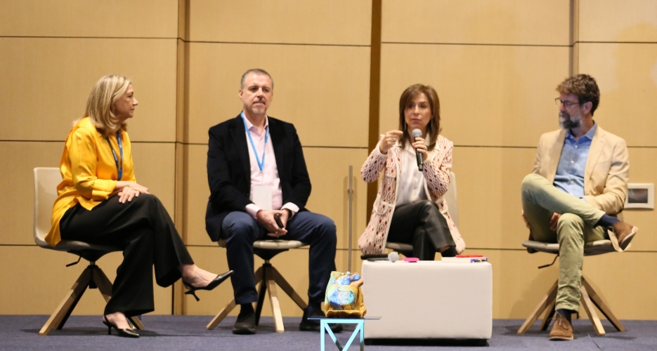 La hiperconexión tecnológica rompe las conexiones e influye en la salud emocional de los niños y los niños – 

 – En la mira