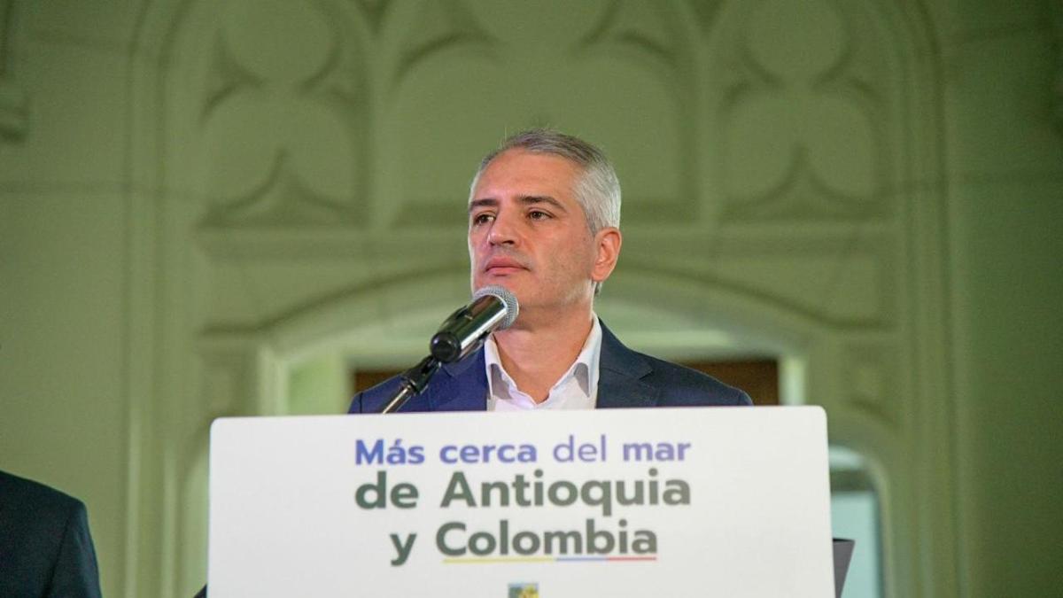 El gobernador Antioquia, Andrés Reddón, anuncia el Consejo de Seguridad después de un ataque a la Torre de Energía EPM en Medellín

 – En la mira