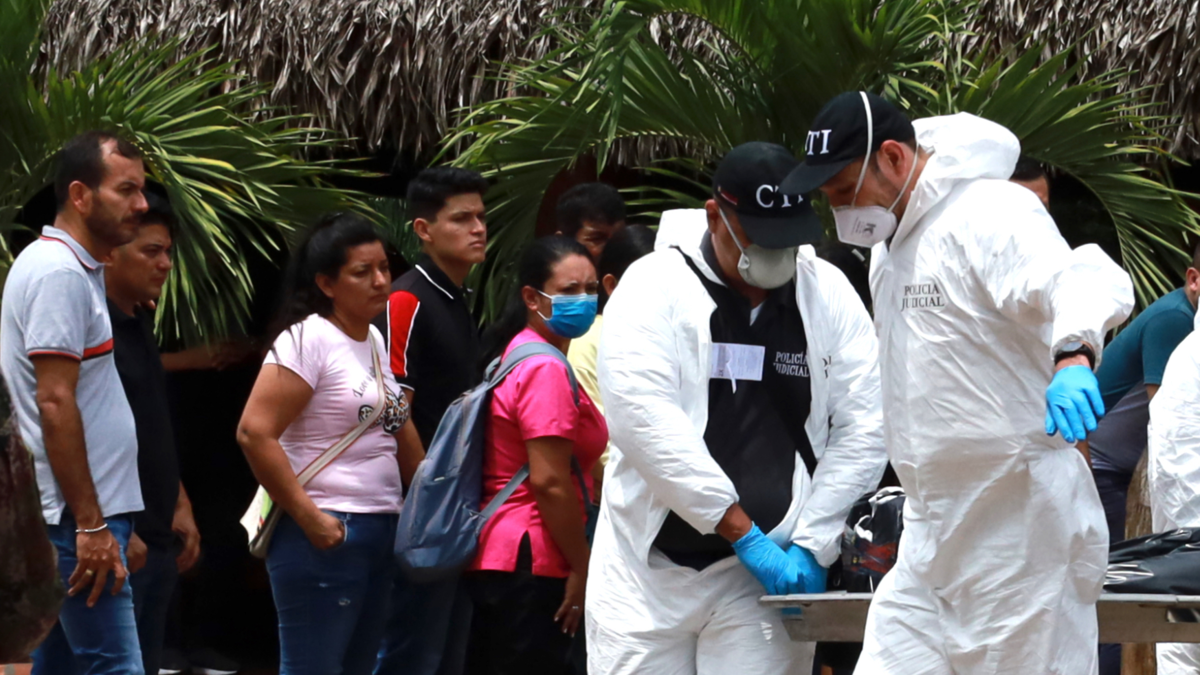 Dos personas serían asesinadas, y al menos cinco más resultaron heridas

 – En la mira