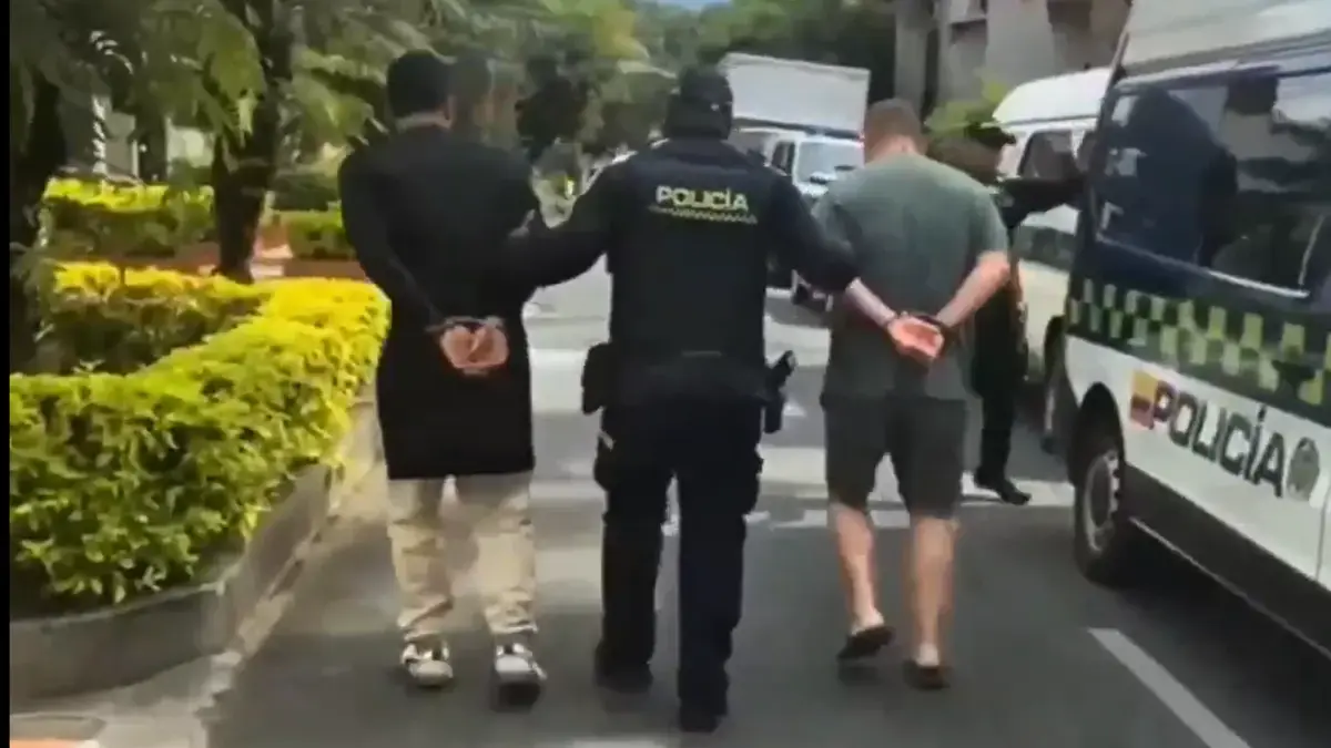 Dos hombres capturan a dos adolescentes al abuso sexual de niños

 – En la mira