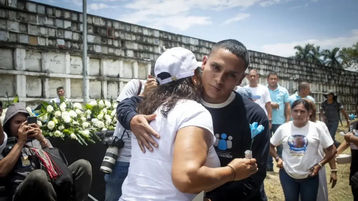 Desde las entrañas del cementerio de Palmir (Valle del Cauca), surge una experiencia de reparación inusual

 – En la mira