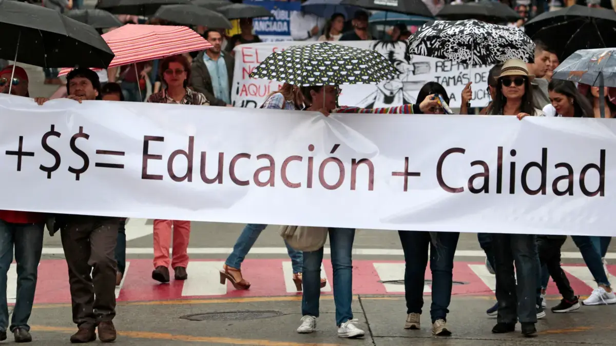 Marchas en Pereira, Armenia y Manizales, Tomás en municipios y plantación en Bogotá para fallas en salud

 – En la mira