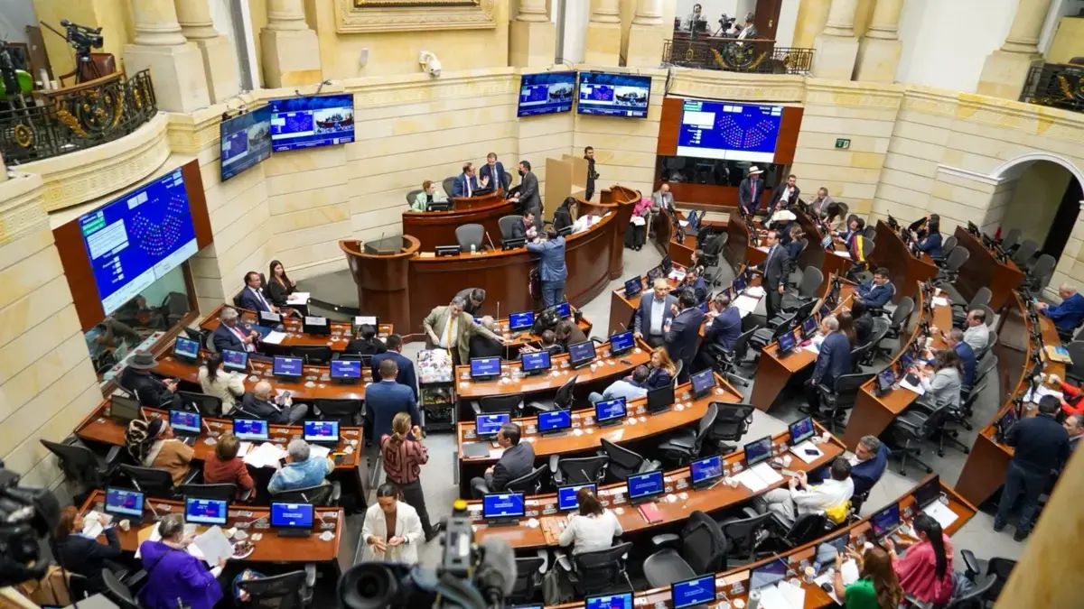 ¿Qué es detrás de la decisión del Senado de declarar el póster de Los Soles como una organización terrorista?

 – En la mira